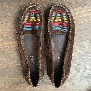 Minnetonka Moccasins size 7.5